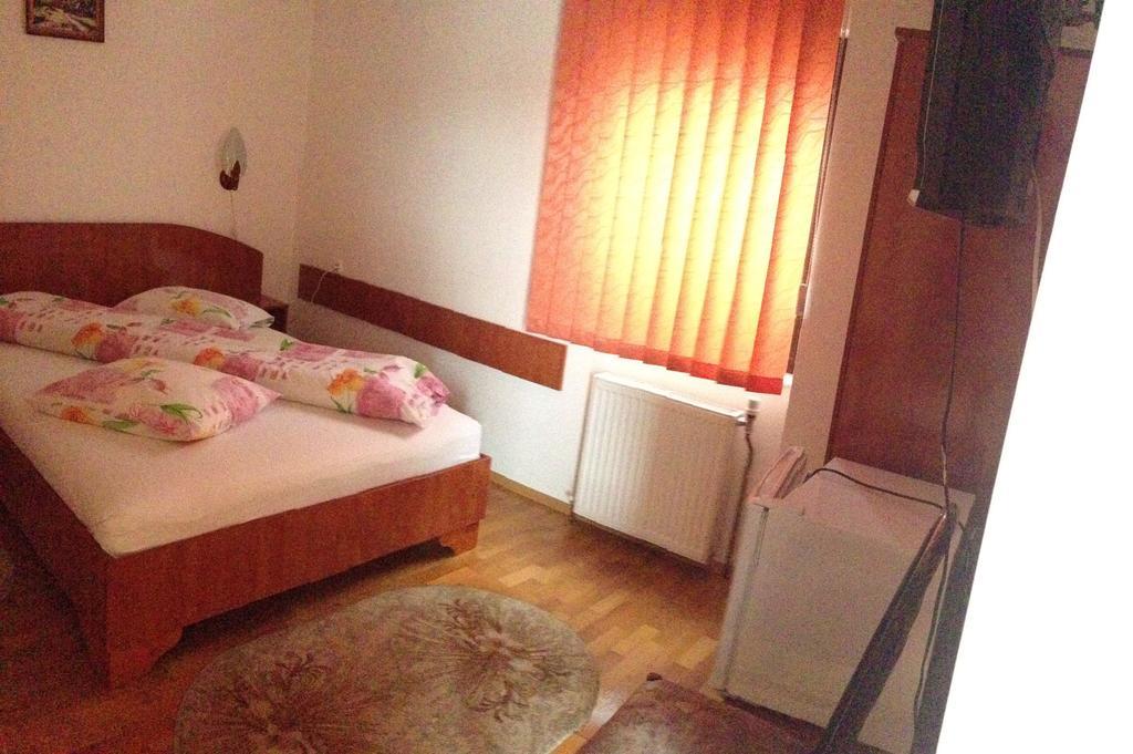 Motel Buti Sighetu Marmaţiei Zimmer foto