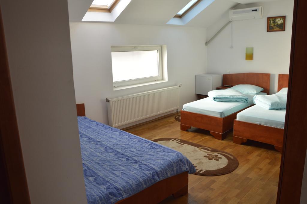 Motel Buti Sighetu Marmaţiei Zimmer foto