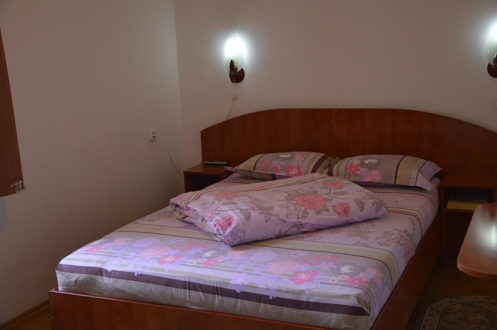 Motel Buti Sighetu Marmaţiei Zimmer foto