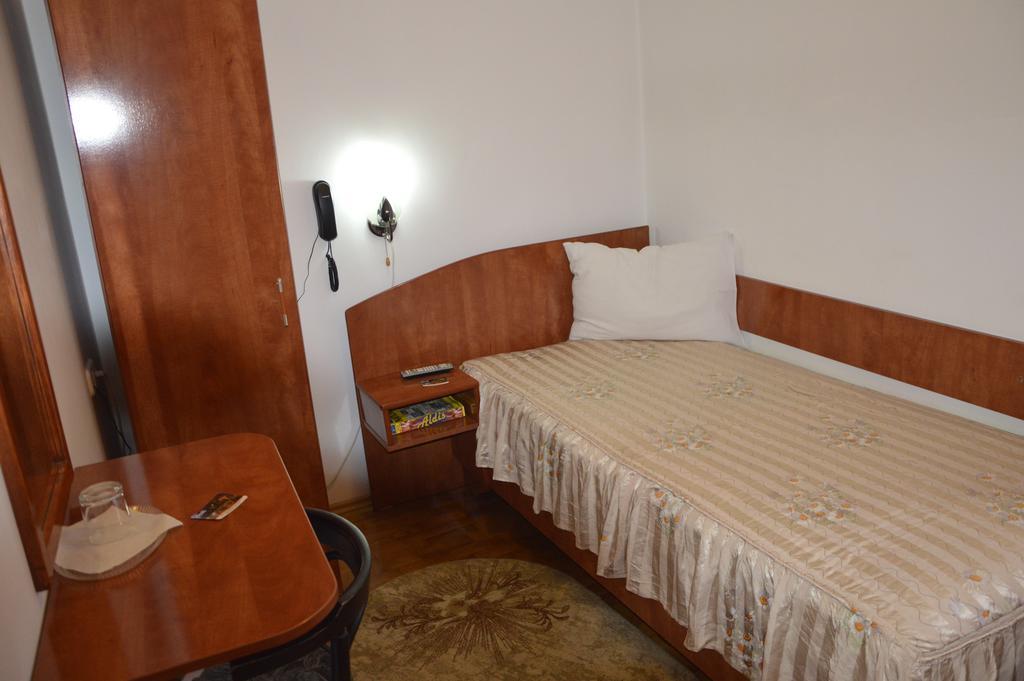Motel Buti Sighetu Marmaţiei Zimmer foto