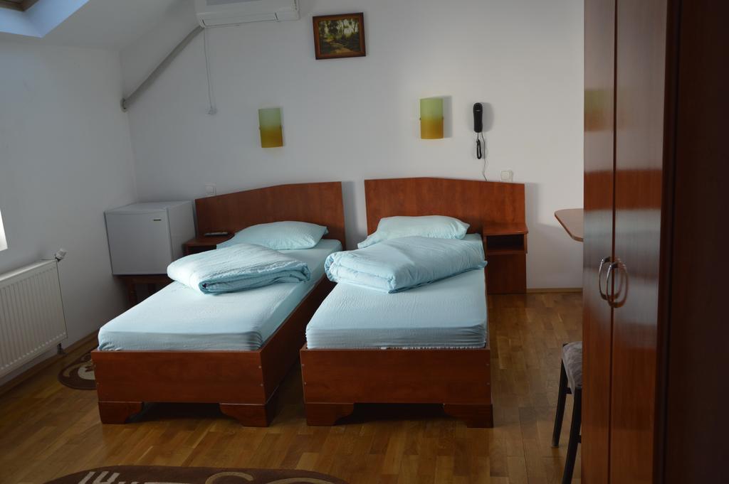 Motel Buti Sighetu Marmaţiei Zimmer foto