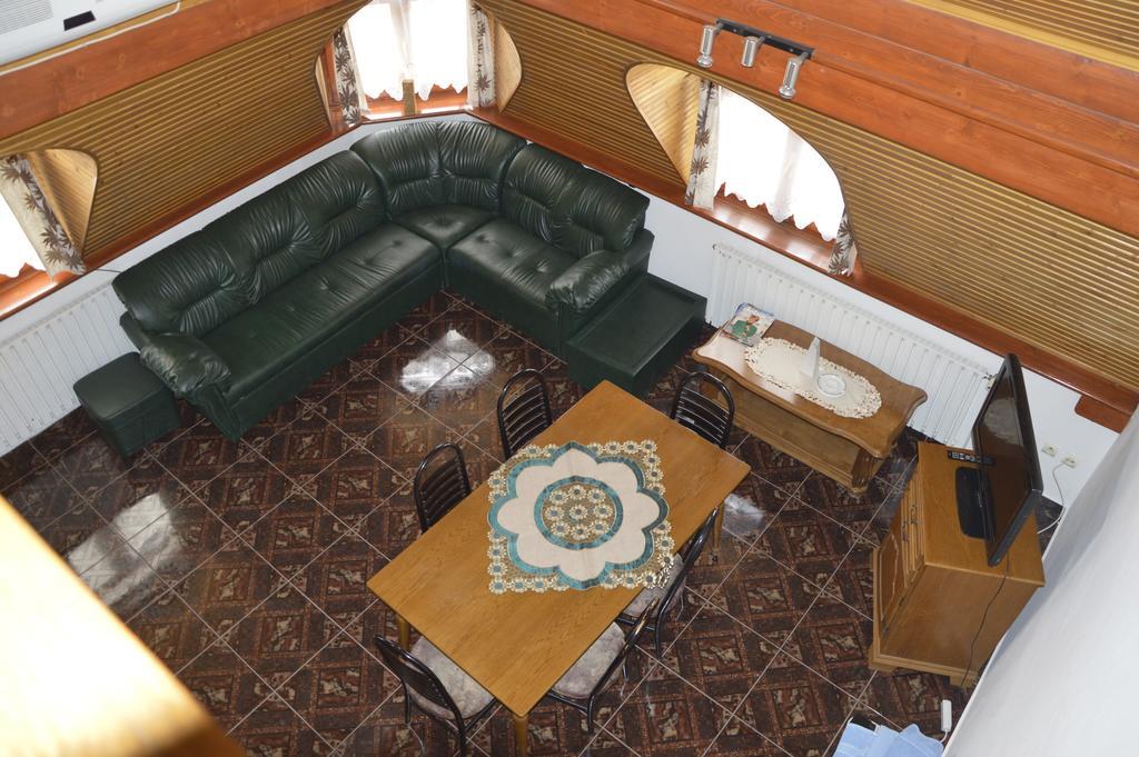 Motel Buti Sighetu Marmaţiei Zimmer foto
