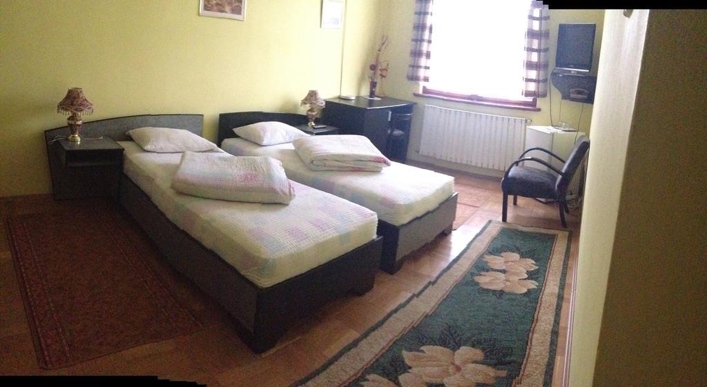 Motel Buti Sighetu Marmaţiei Zimmer foto